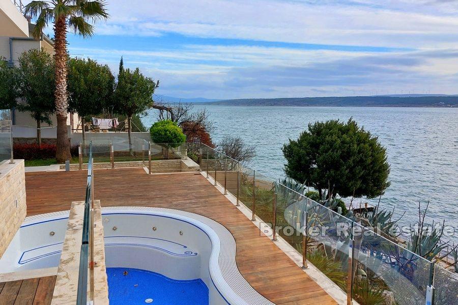 Zadar - Nowoczesna willa w pierwszym rzędzie do morza