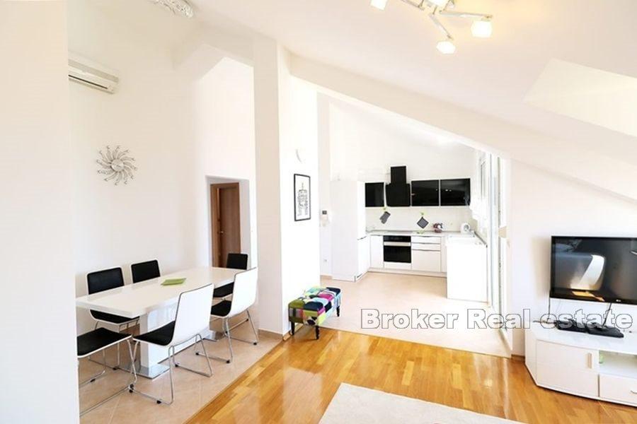 Split - Meje, Apartment mit zwei Schlafzimmern und Meerblick