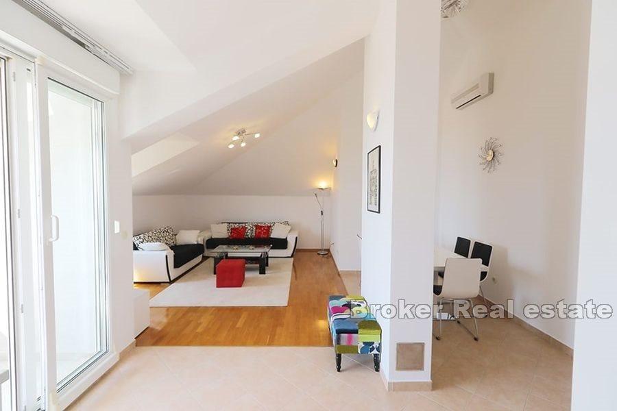 Split - Meje, two bedroom apartment with sea view