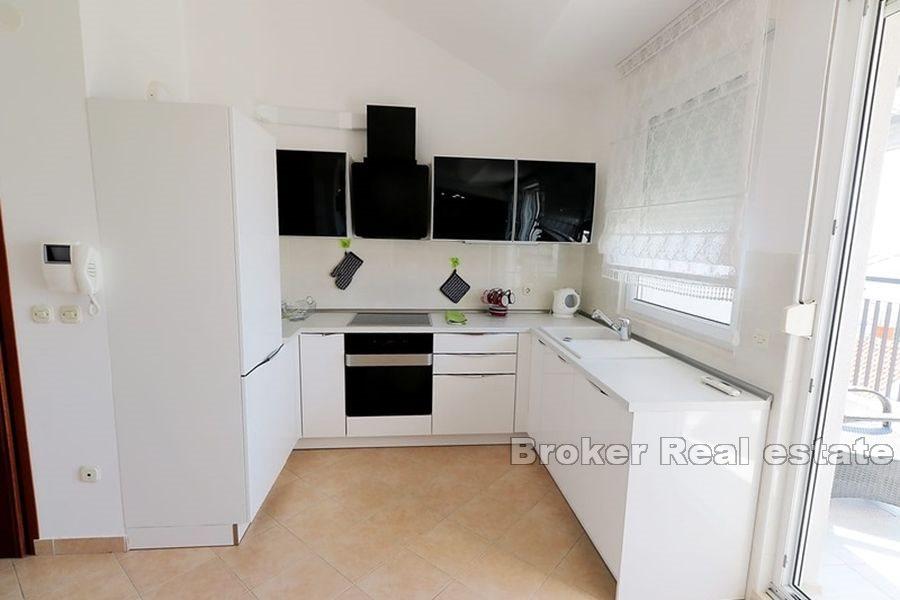 Split - Meje, two bedroom apartment with sea view