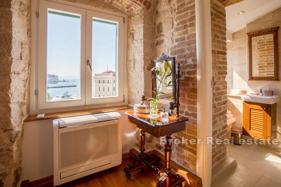 Split center - Apartment on the waterfront with a sea view