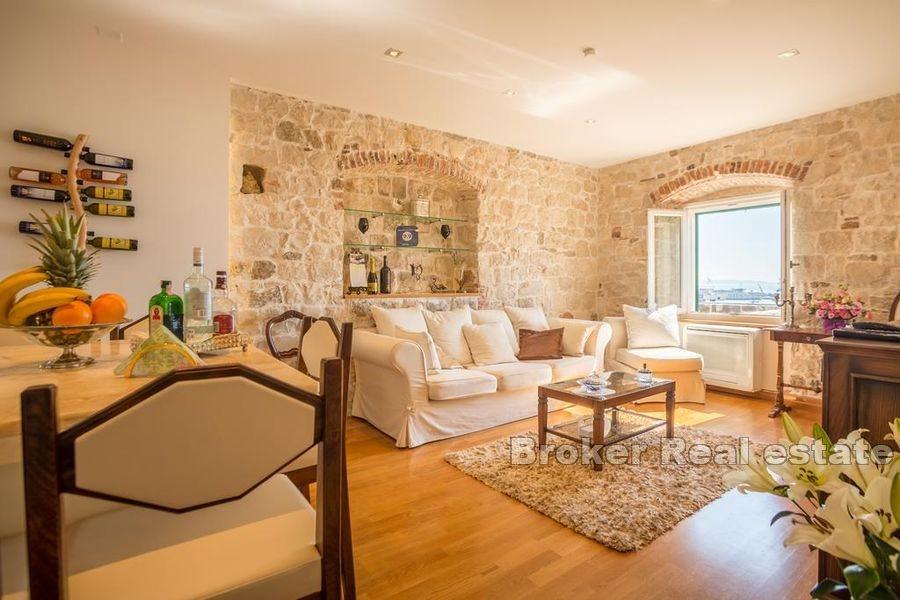 Split sentrum - Leilighet ved vannkanten med havutsikt