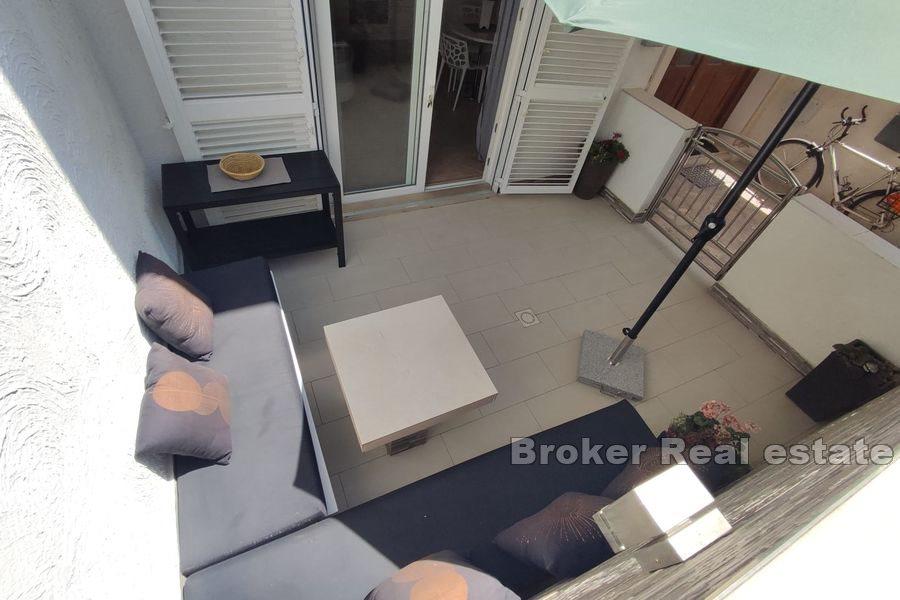 Ostrov Brač - Jednoizbový apartmán s terasou