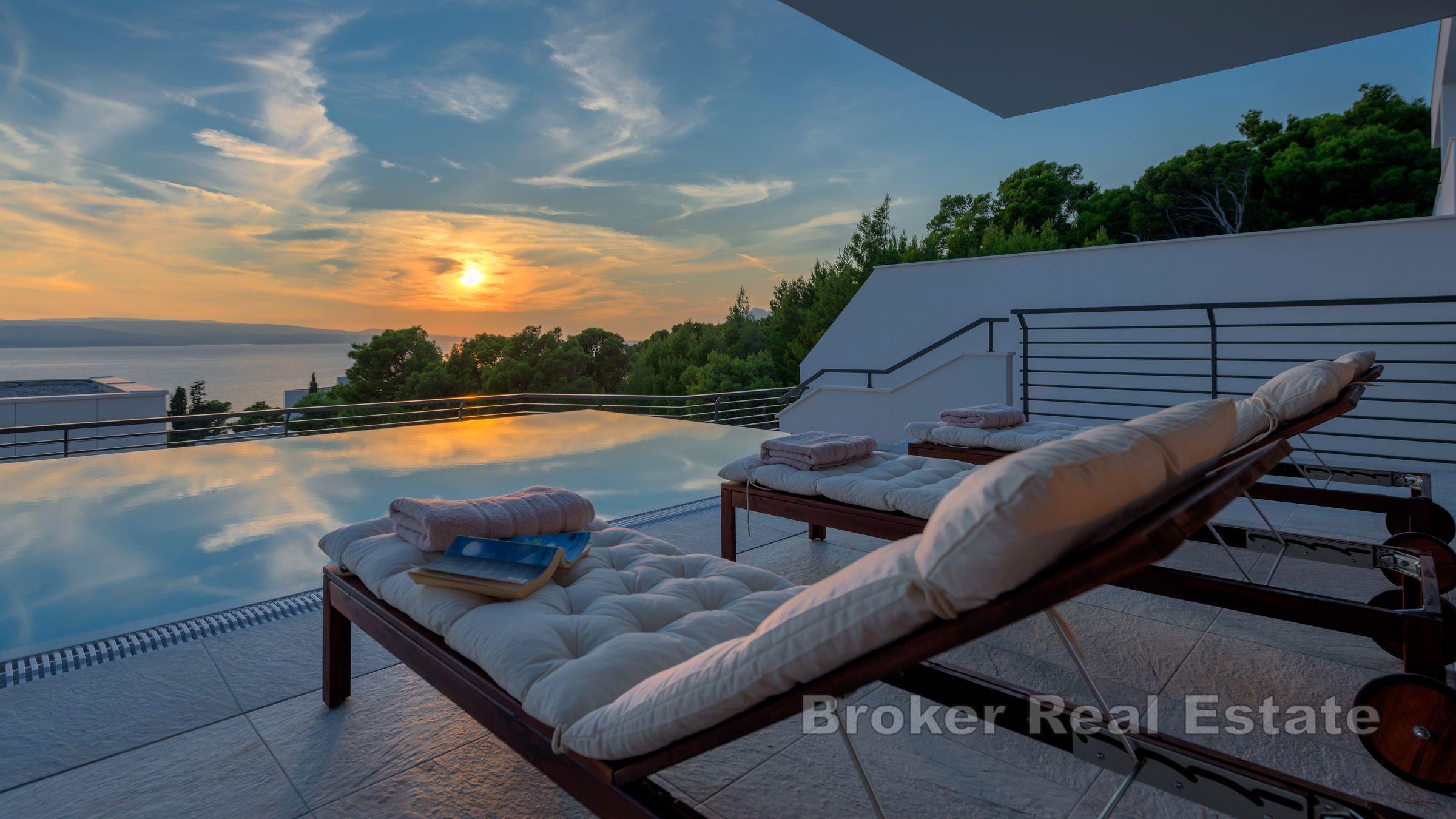 Makarska - Vila s bazénom a otvoreným výhľadom na more