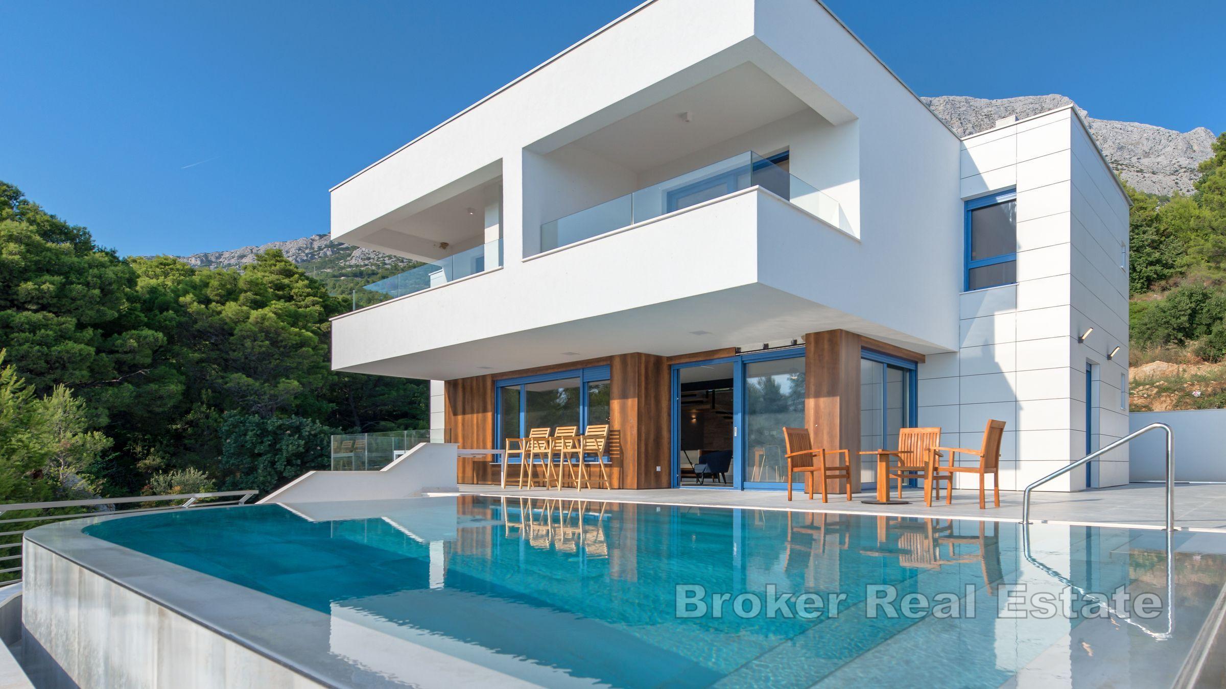 Makarska - Nowo wybudowana willa z basenem
