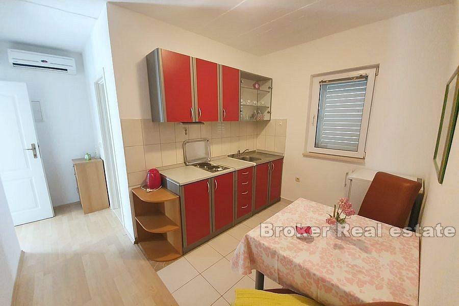 Øya Brac - Leilighetshus nær sjøen