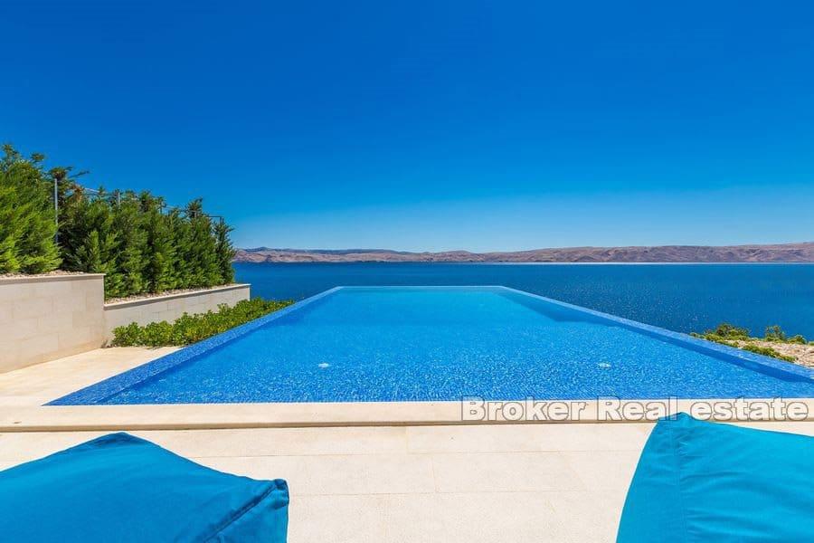 Zadar - Attractive villa in an exceptional position by the sea