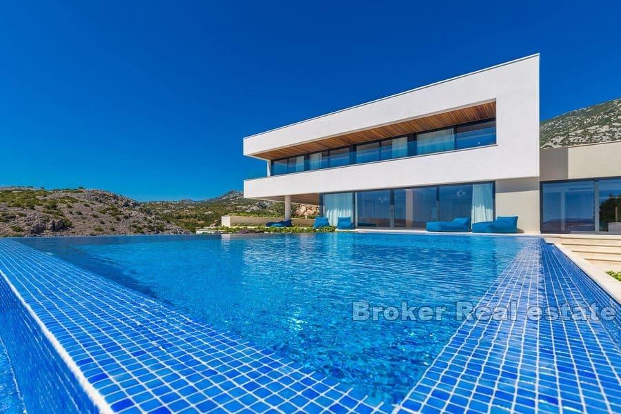 Zadar - Attractive villa in an exceptional position by the sea