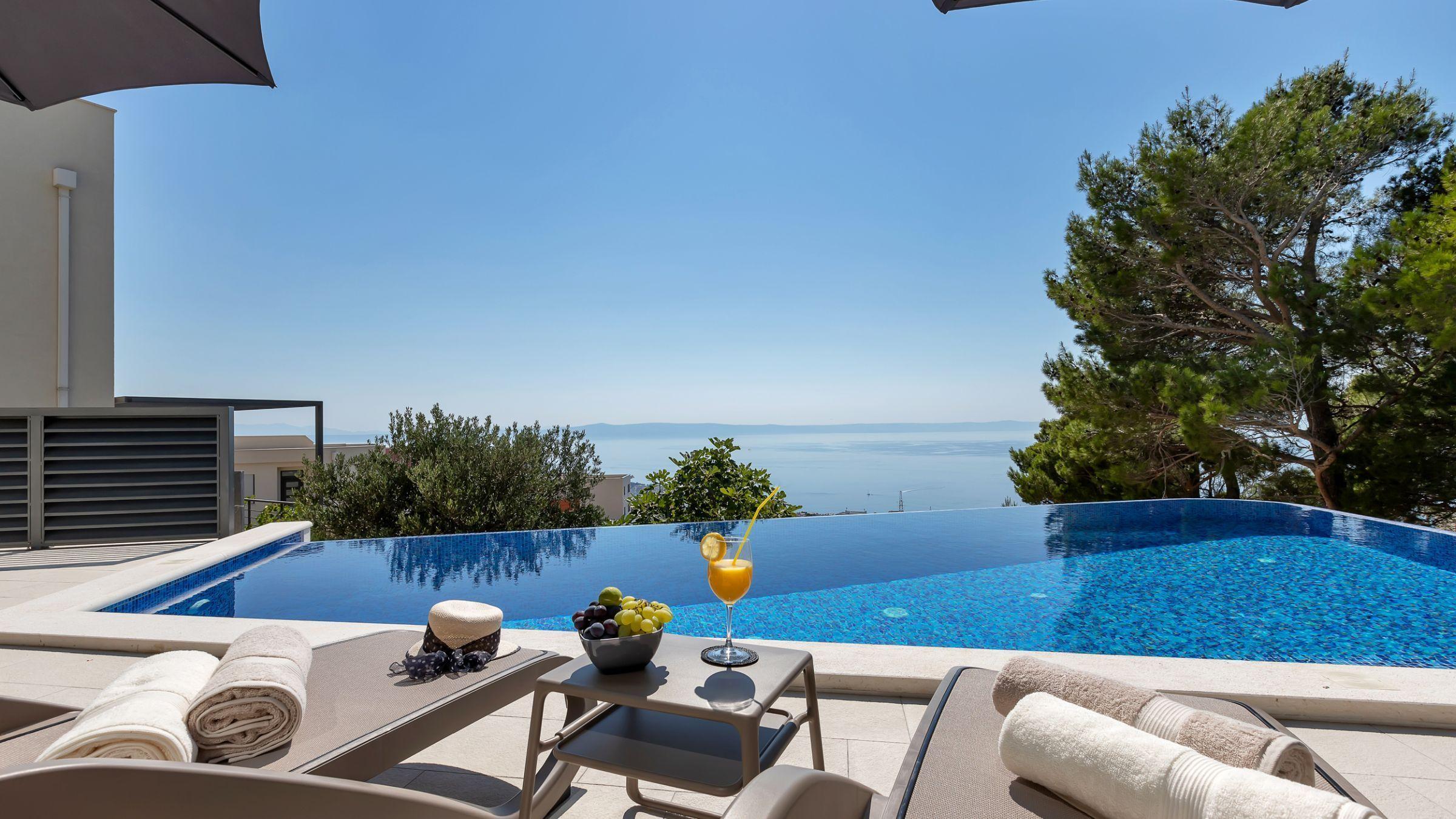 01-2018-202-Makarska-villa-with-pool-and-sea-view-for-sale