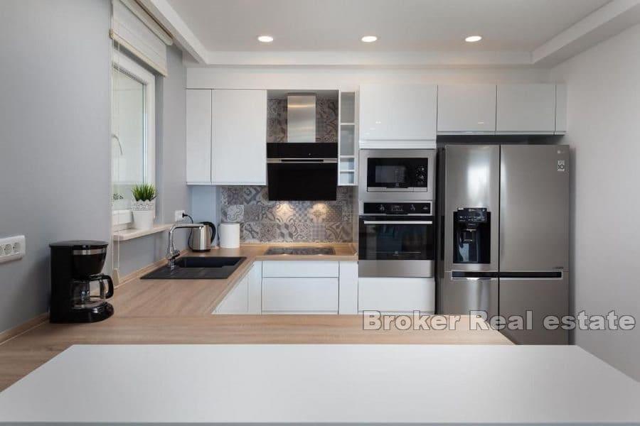 Makarska - Attractive villa in a quiet location