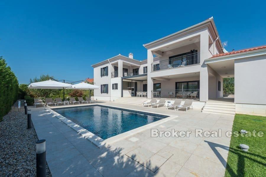 Zadar - Villa moderne de première classe avec piscine