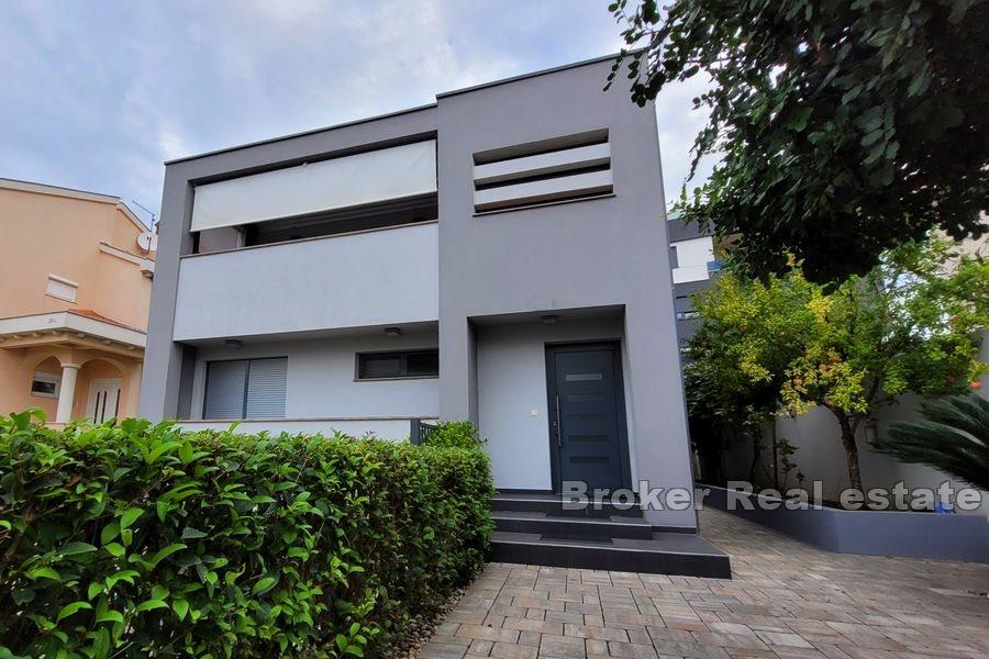 Zadar - Komfortní dům s atraktivní zahradou