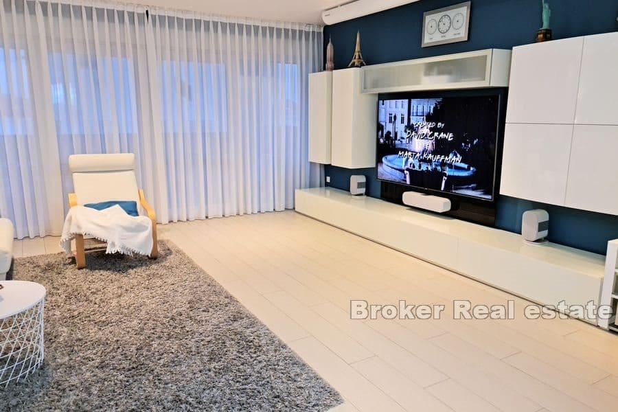 Zadar - Komfortní dům s atraktivní zahradou