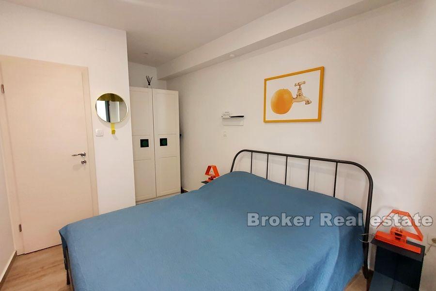 Split centrum - Dwupokojowe mieszkanie w kamiennym domu w pobliżu nabrzeża