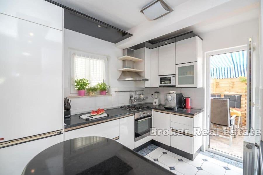 Island Ciovo - Detached house by the sea and the beach