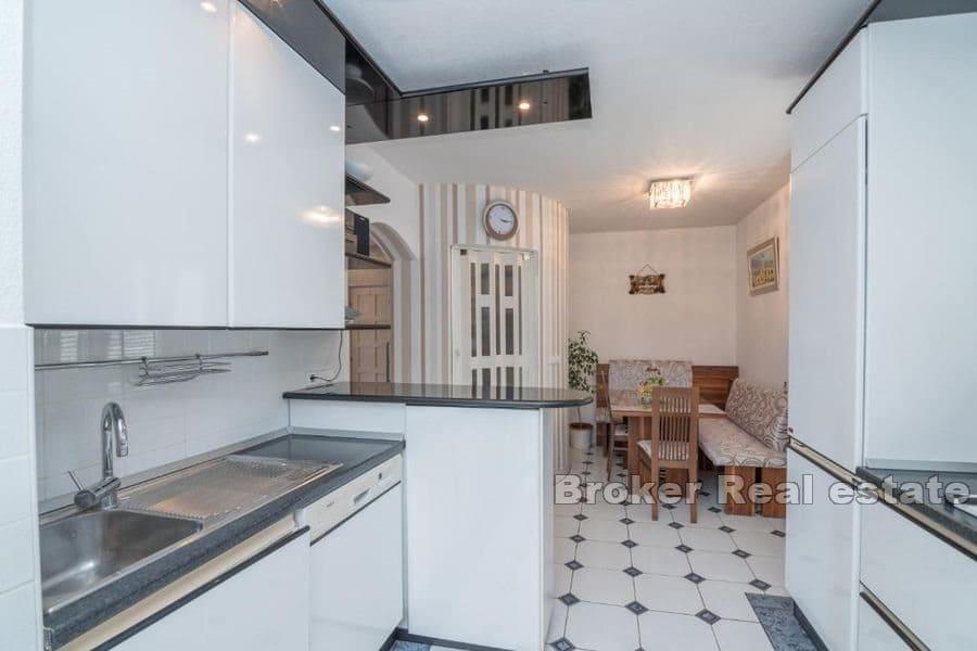 Island Ciovo - Detached house by the sea and the beach