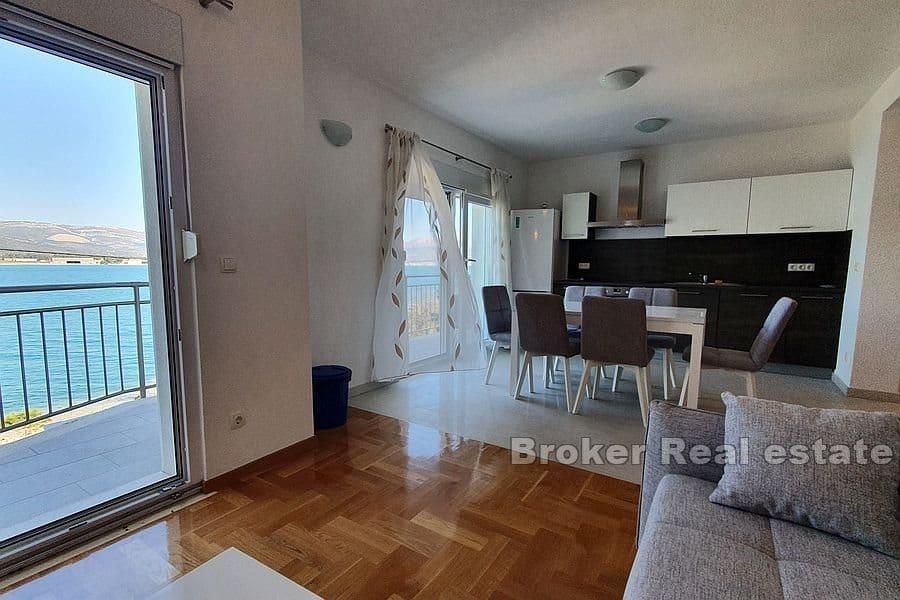 Île de Ciovo - Belle maison au bord de la plage avec une vue fantastique sur la mer