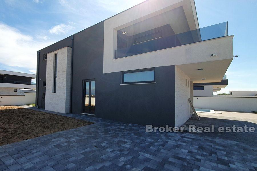 Zadar - Čtyřpokojové vily s bazénem