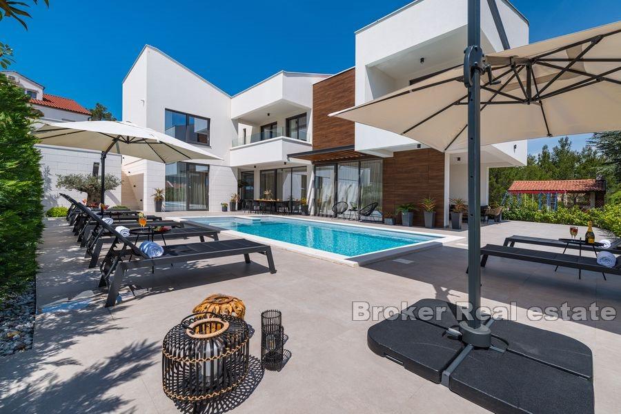 Près de Zadar - Immobilier idyllique avec piscine et vue mer