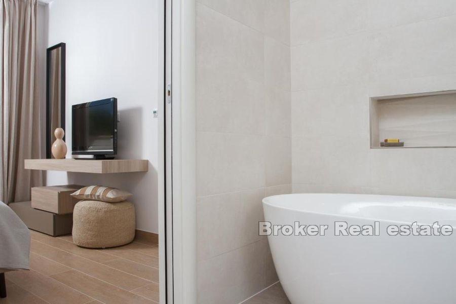 Wyspa Čiovo - Dom przy plaży z widokiem na morze