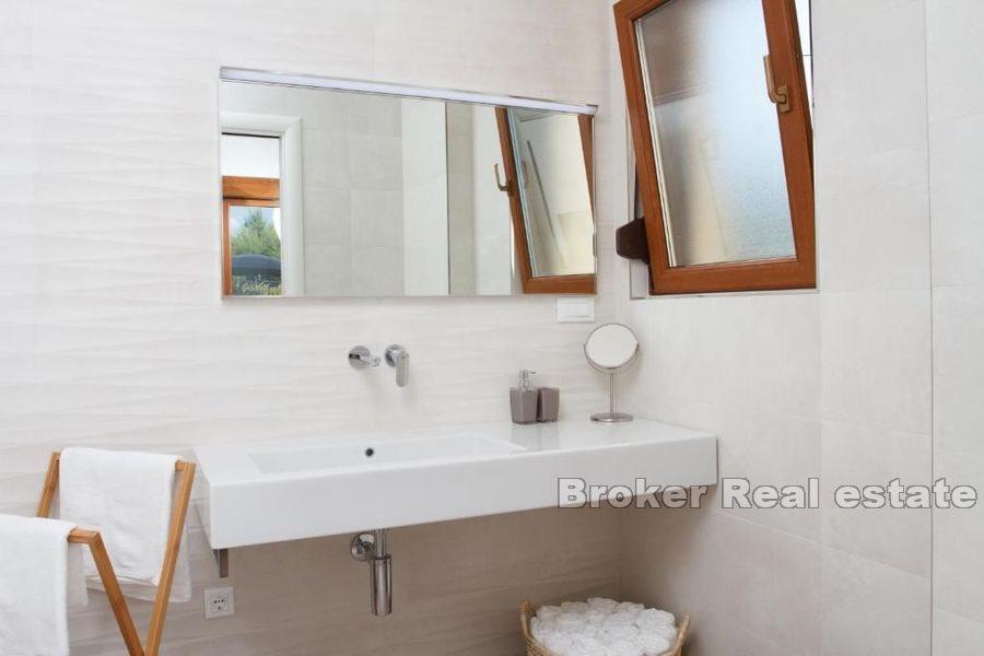 Wyspa Čiovo - Dom przy plaży z widokiem na morze