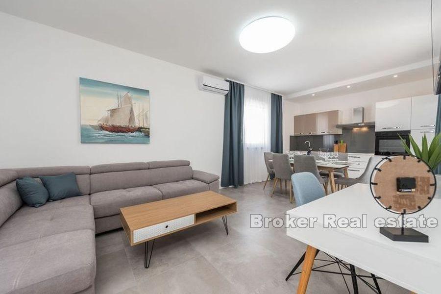 Ostrov Vir - Devět vil s bazénem nedaleko od moře