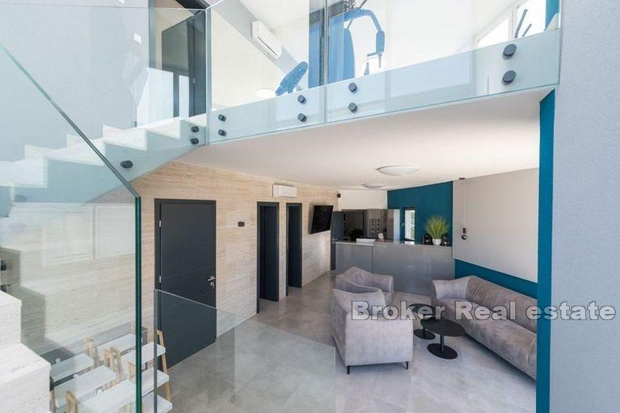 Ostrov Vir - Devět vil s bazénem nedaleko od moře