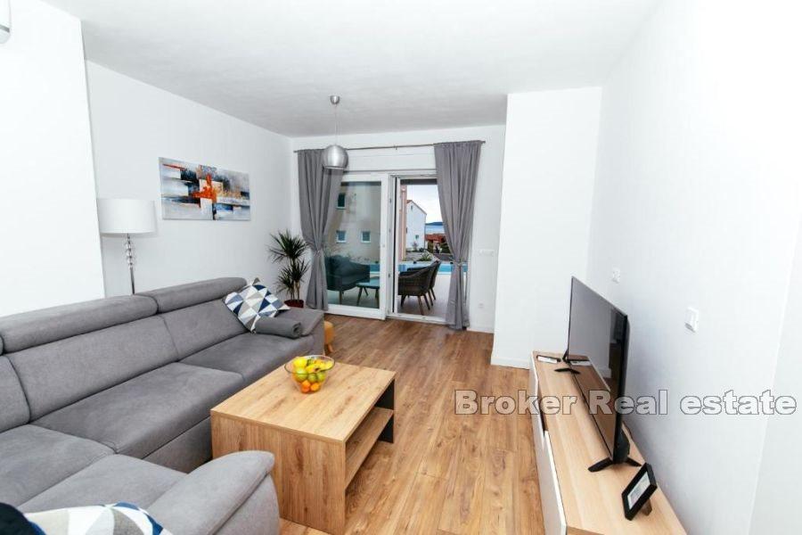 Šibenik - Immeuble individuel avec deux appartements