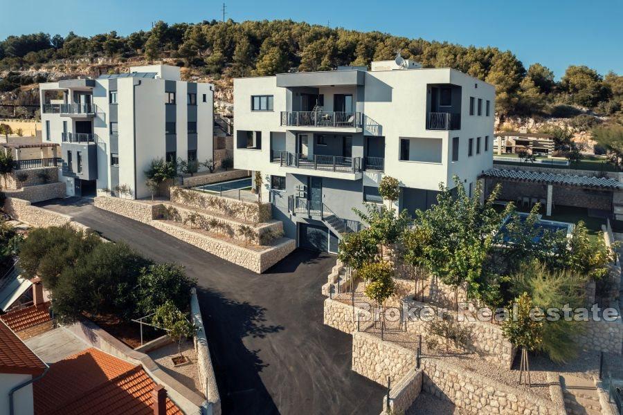 Szybenik - Apartament z basenem i widokiem na morze