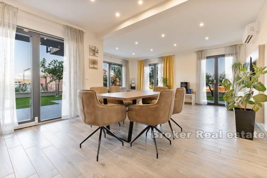 Near Rogoznica - Apartment with pool and sea view