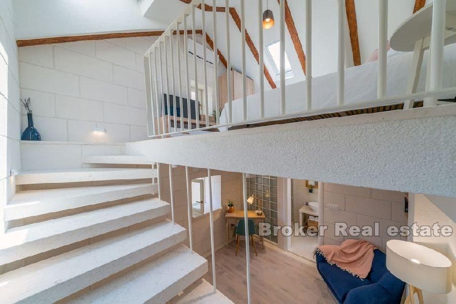 Spalato, Centro - Casa in pietra vicino al palazzo di Diocleziano e al mare