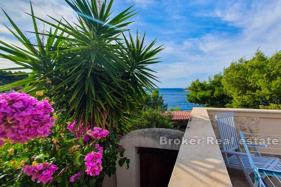 Rogoznica - Stone house in a quiet location with a view of the sea