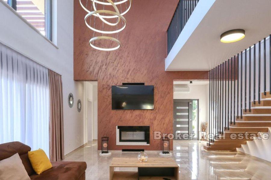 Croatie, Zadar - Elégante villa avec piscine dans un environnement paisible