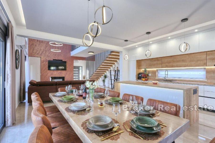 Croatie, Zadar - Elégante villa avec piscine dans un environnement paisible