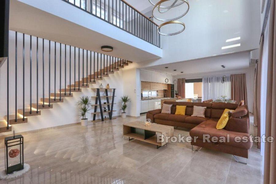 Croatie, Zadar - Elégante villa avec piscine dans un environnement paisible