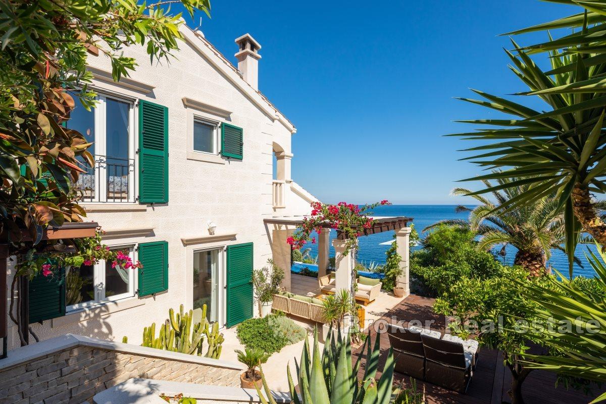 Villa al mare con piscina