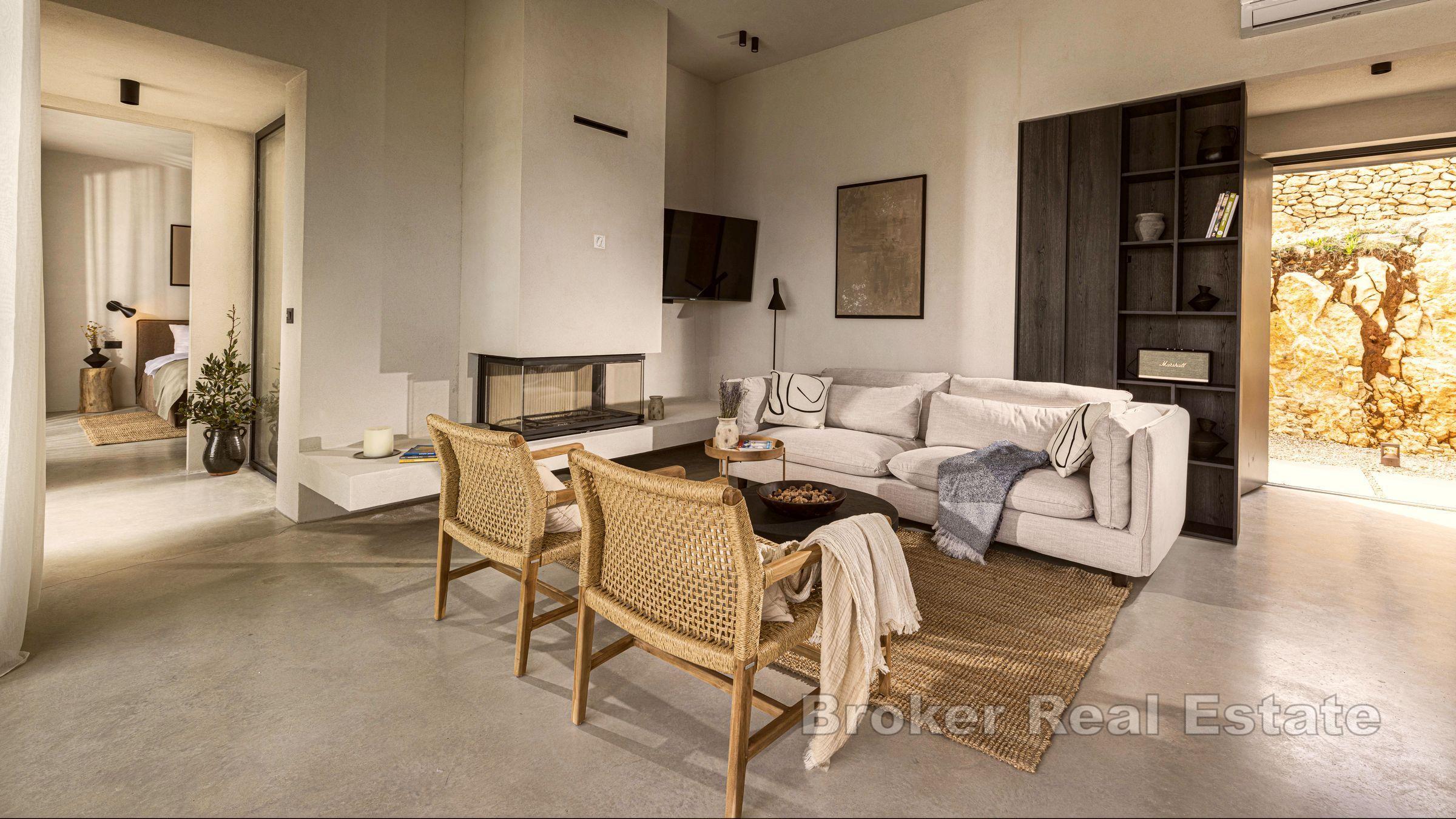 Nowoczesna willa z basenem i niepowtarzalnym widokiem na morze