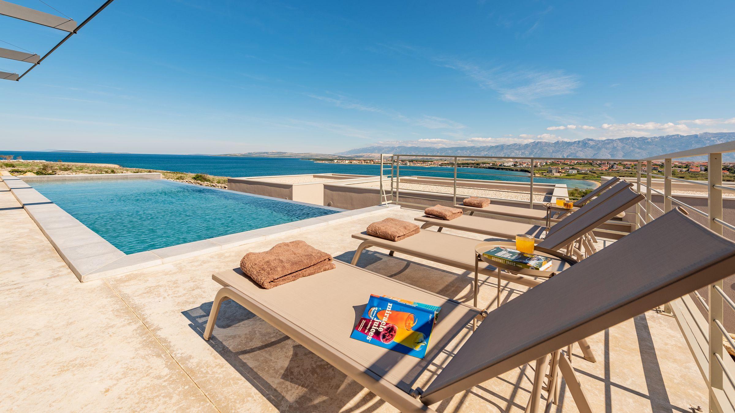 01-2018-254-island-pag-villa-with-pool-and-sea-view-for-sale