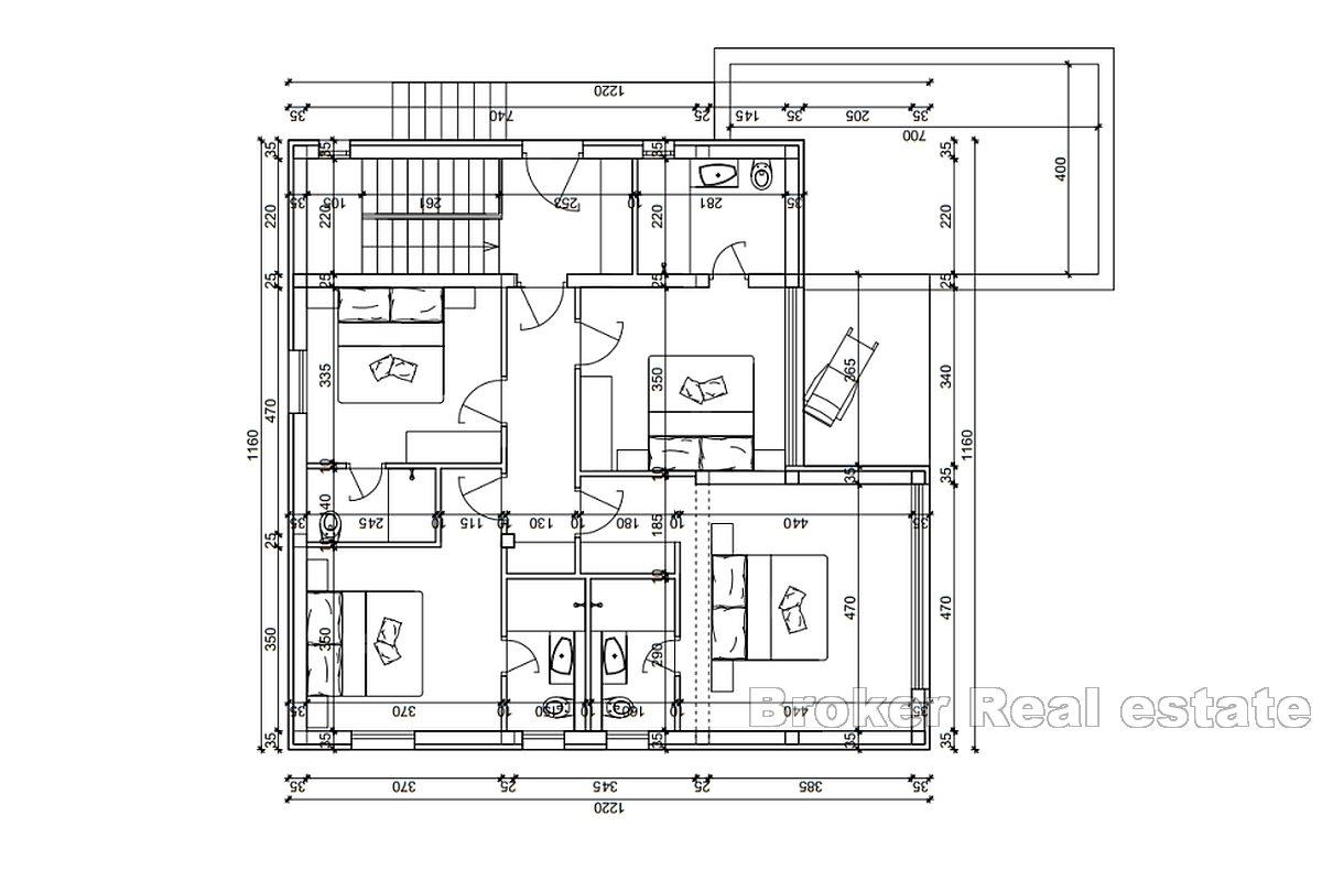Vila moderne arhitekture u blizini mora