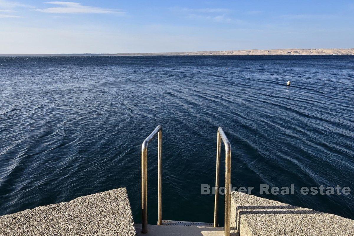 Maison dans un endroit unique en bord de mer