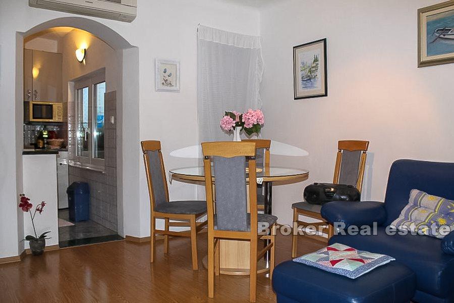 Omiš, kuća na dvije etaže