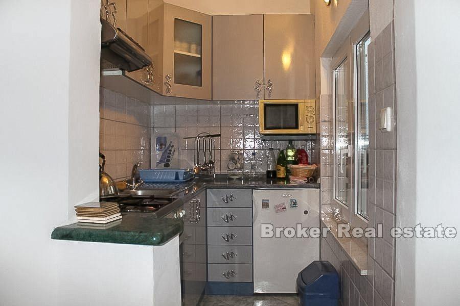 Omiš, kuća na dvije etaže