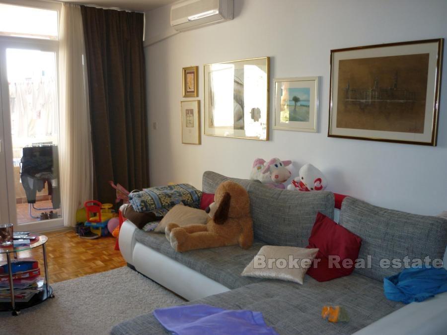 Split, Mertojak, appartement de trois chambres