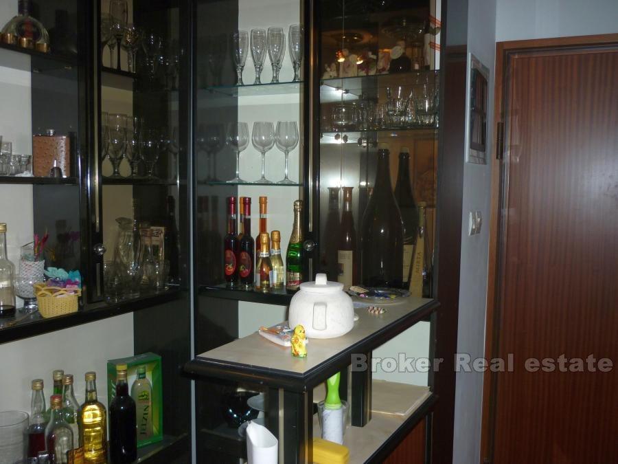 Split, Mertojak, appartement de trois chambres