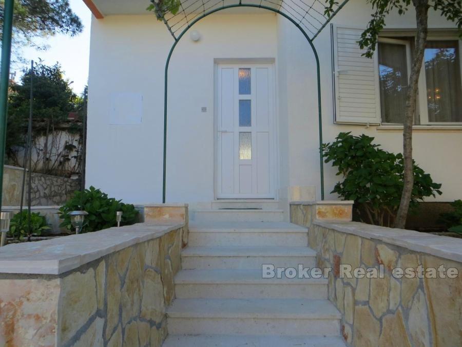 otok Čiovo, kuća s pogledom na more