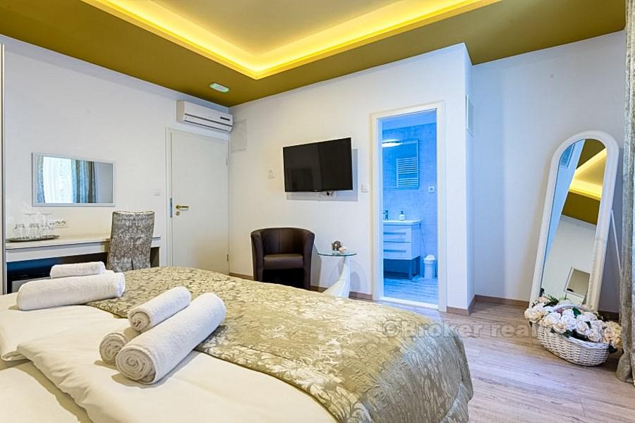 Split, Bacvice, trojizbový byt