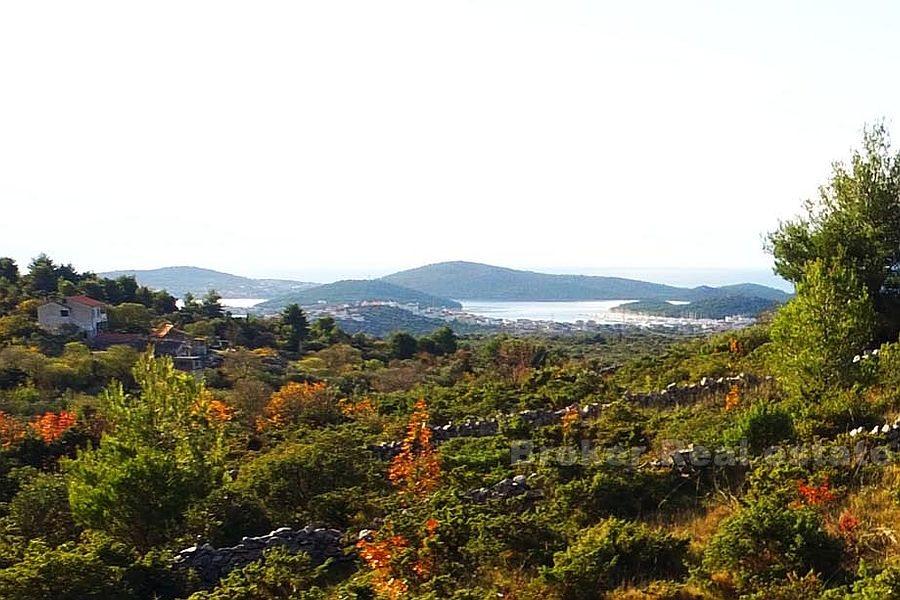 Rogoznica, building plot in a quiet location