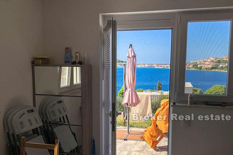 Rogoznica, house with sea view