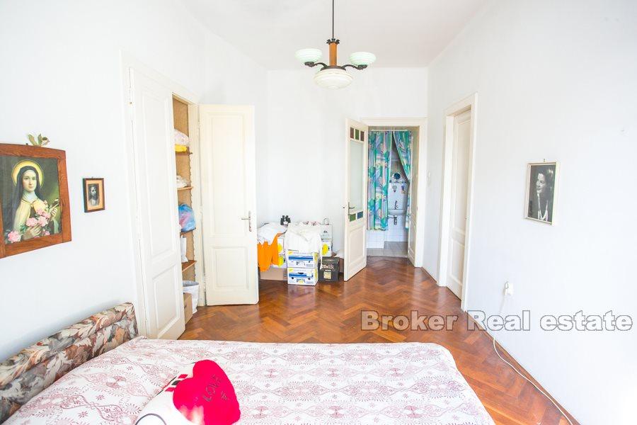 Split, Center, tre roms leilighet, ved sjøen