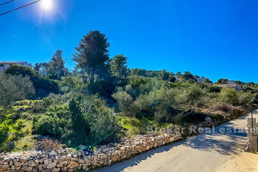 Wyspa Solta, działka budowlana blisko morza